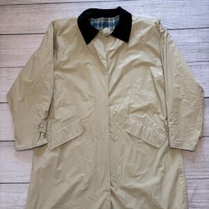 Vintage Misty Harbor Women's Tan Raincoat Black Collar Blue Plaid Lining Size L